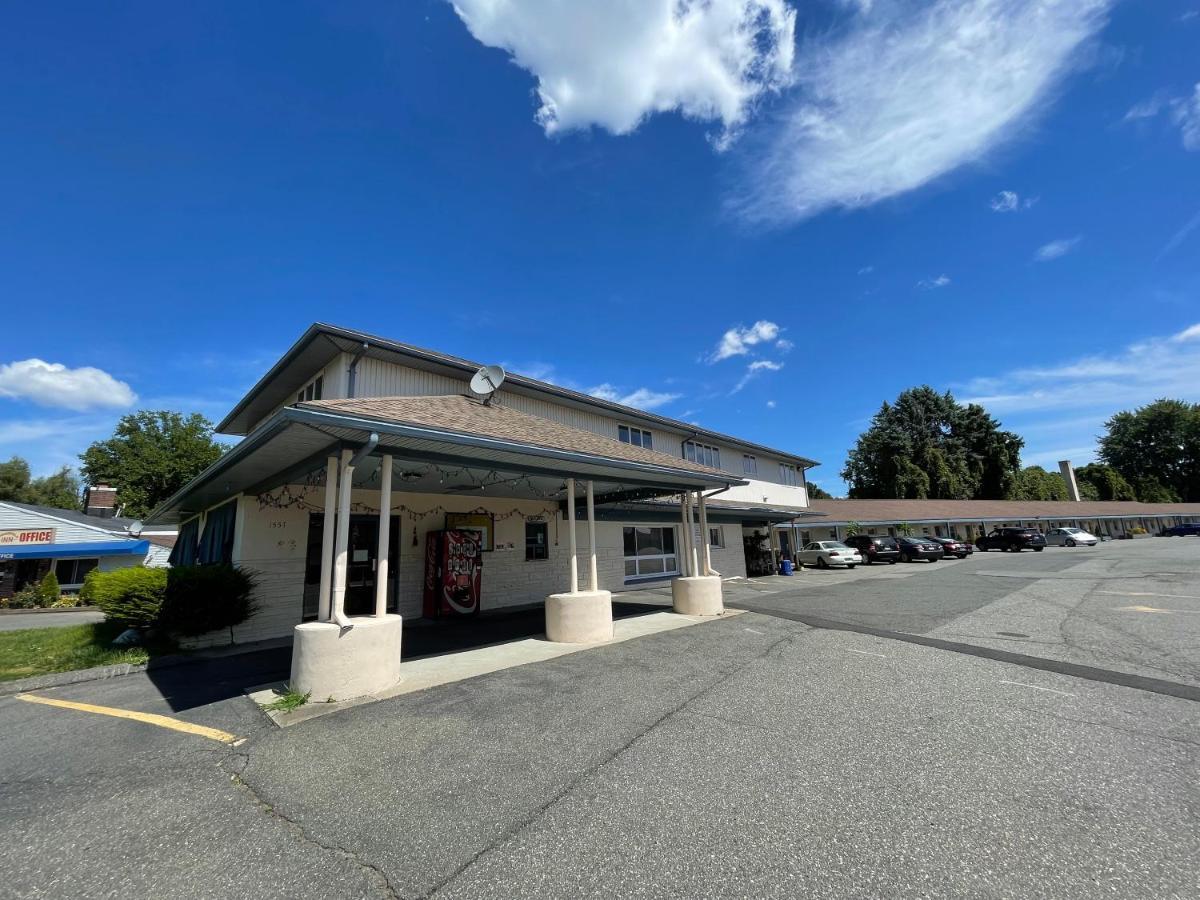 Express Inn Chicopee Extérieur photo